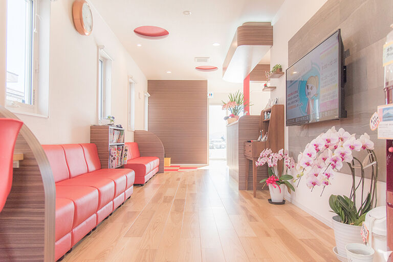 ホワイトエッセンス株式会社 にこにこデンタルクリニックの正社員 歯科衛生士の求人情報イメージ2