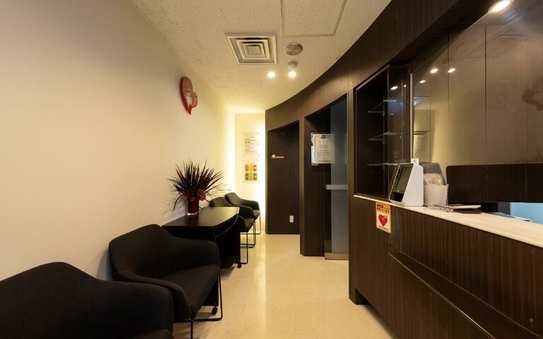 ホワイトエッセンス株式会社 医療法人ハートフル会 すまいる歯科 札幌駅前ペリオ・インプラントオフィス（ホワイトエッセンス創成イースト院）の正社員 歯科衛生士の求人情報イメージ2