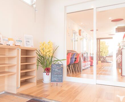 ホワイトエッセンス株式会社 にこにこデンタルクリニックの正社員 歯科衛生士の求人情報イメージ3